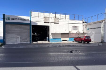 Terreno Comercial y Bodegas en Venta sobre Ave. Felix U Gomez. Monterrey