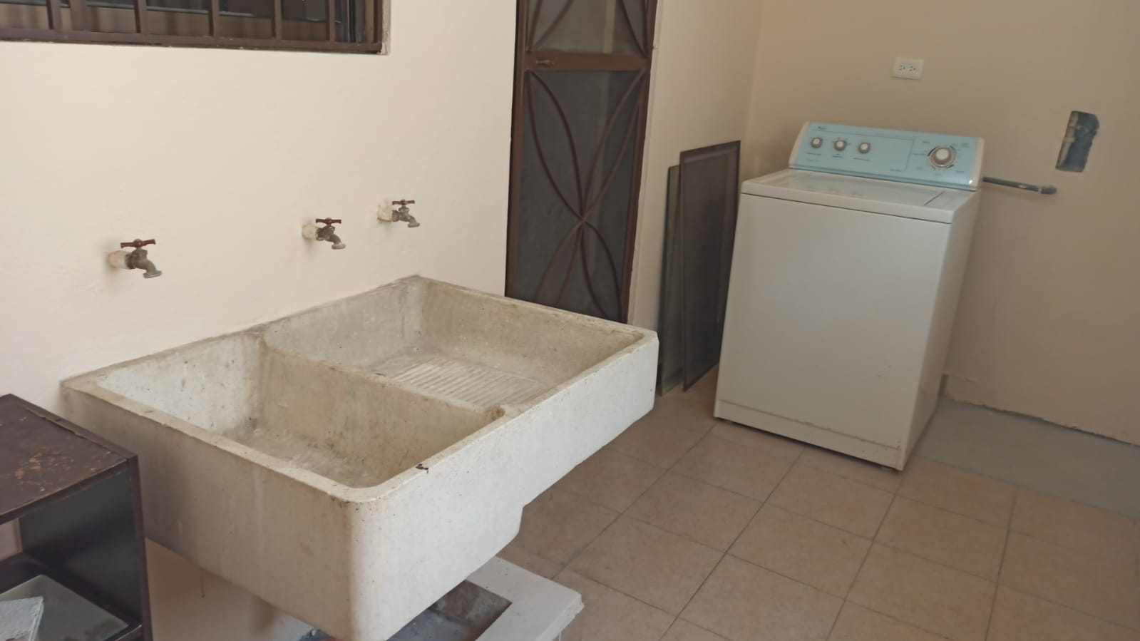 Casa en Renta Amueblada sobre Camino al Mirador, zona sur de Monterrey