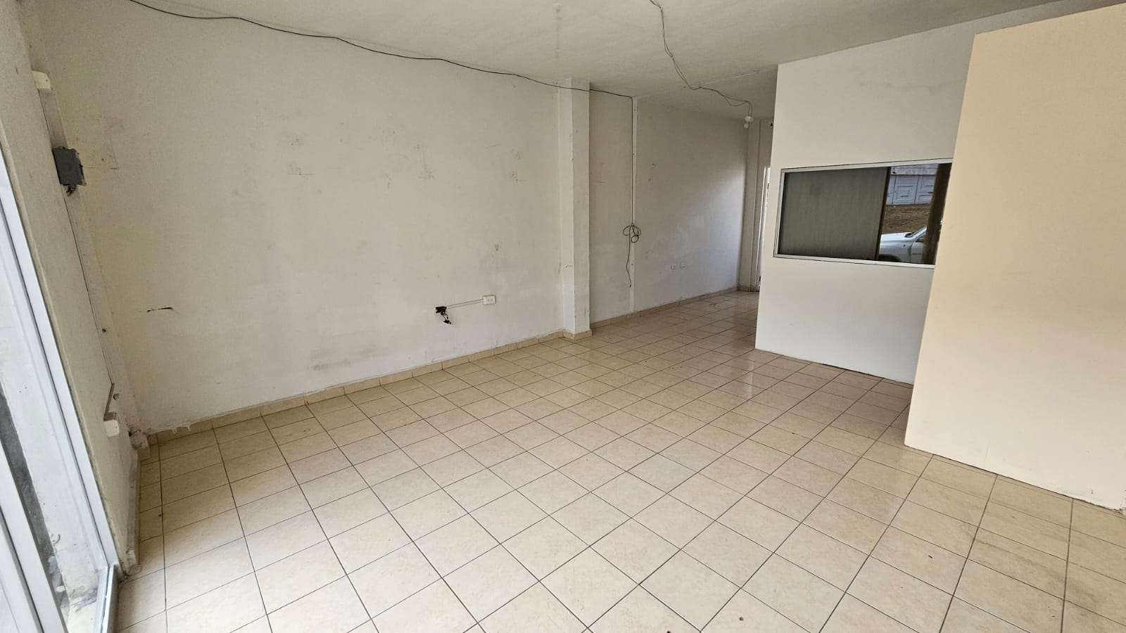 local_comercial_en_renta_avenida_lazaro_cardenas_valle_oriente_monterrey_5